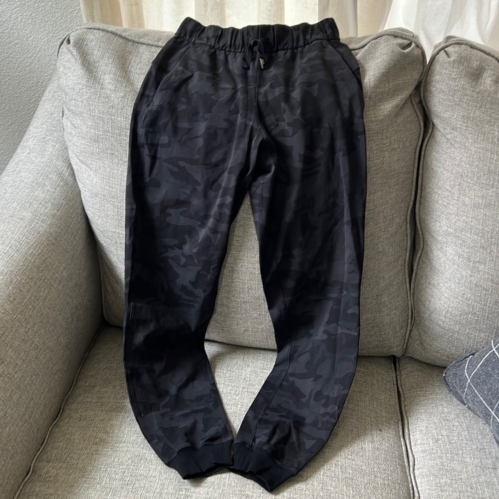 Lululemon joggers
